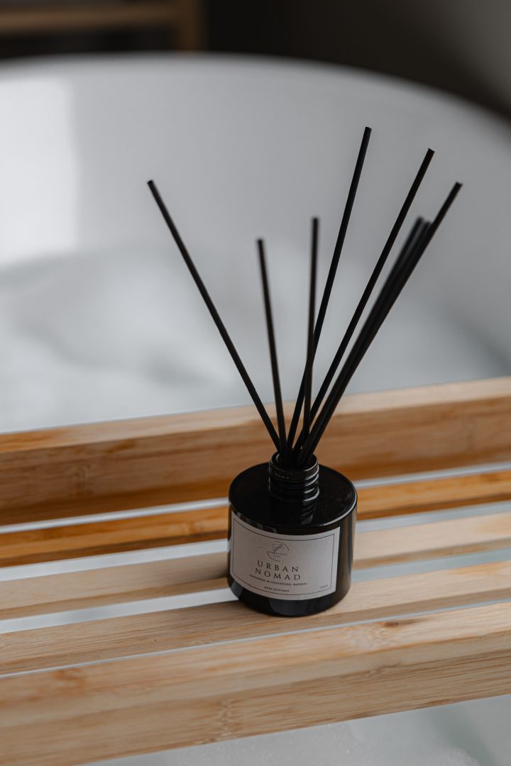 042e21c9a5abf3971b7bb89db0d5ed6e.JPG HAUGESCENT - REED DIFFUSER - URBAN NOMAD - Bilde 1