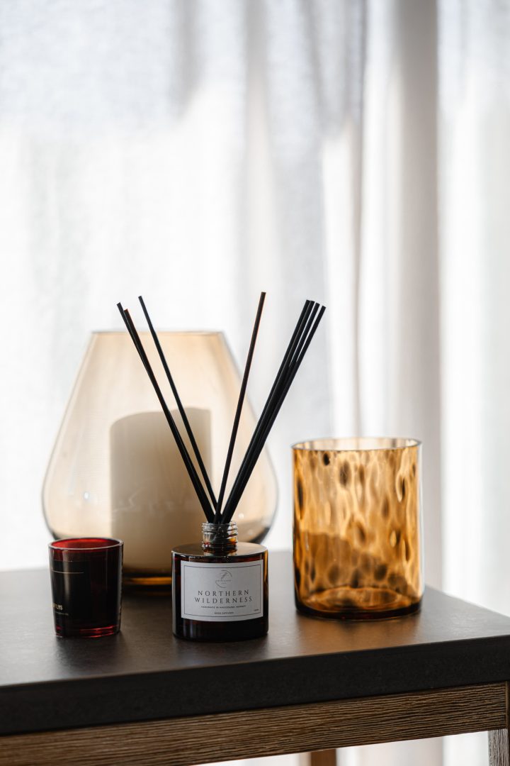 743fae64148b4f8ae97b14f828aee962.JPG HAUGESCENT - REED DIFFUSER - NORTHERN WILDERNESS - Bilde 1